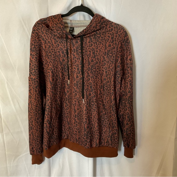 SHEIN Tops - SHEIN curvy plus size women’s brown leopard print long sleeve hoodie size 1X
